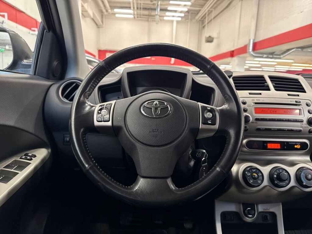 Toyota Urban Cruiser 2011 Violetti