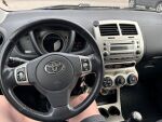 Toyota Urban Cruiser 2011 Violetti