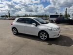 Toyota Auris 2010 Valkoinen