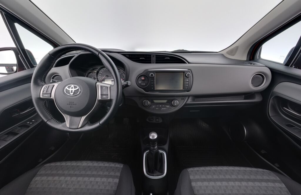 Toyota Yaris 2017 Punainen