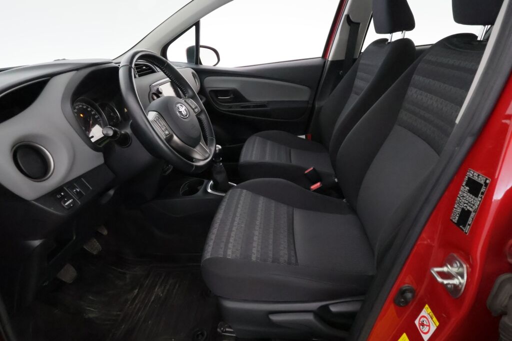 Toyota Yaris 2017 Punainen