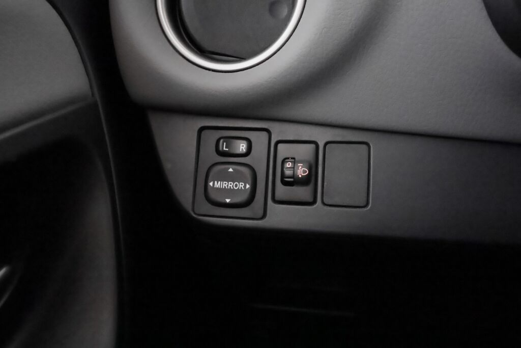 Toyota Yaris 2017 Punainen