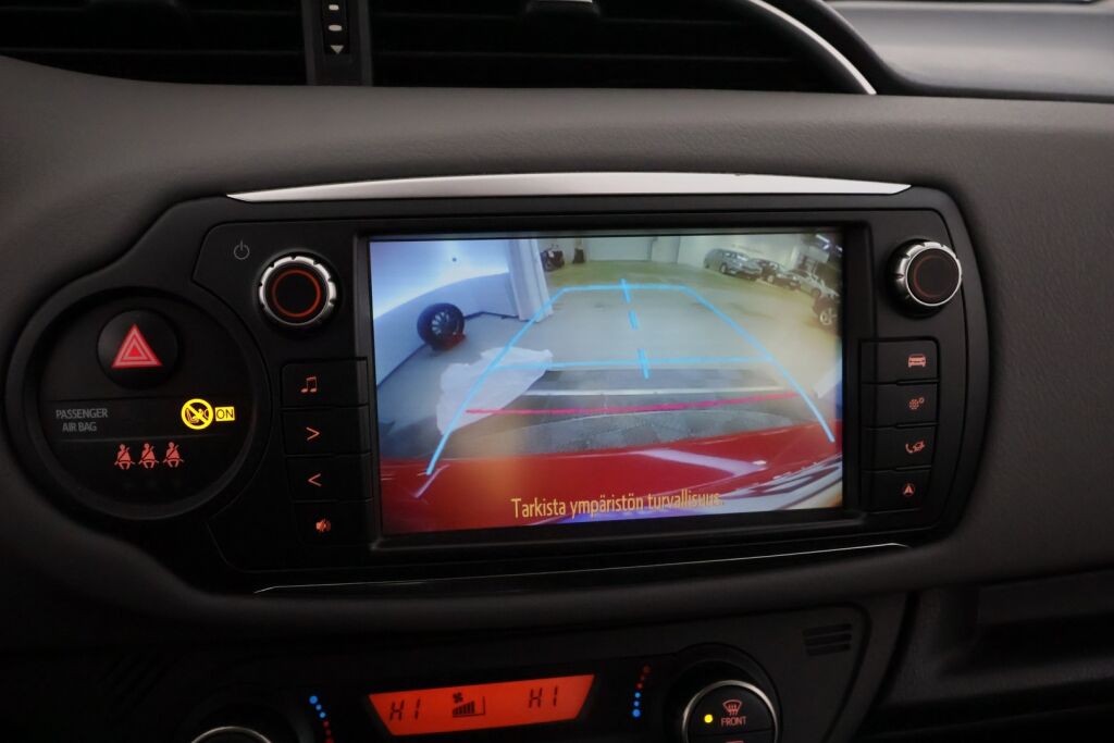 Toyota Yaris 2017 Punainen