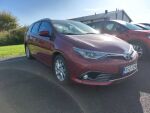 Toyota Auris 2017 Punainen