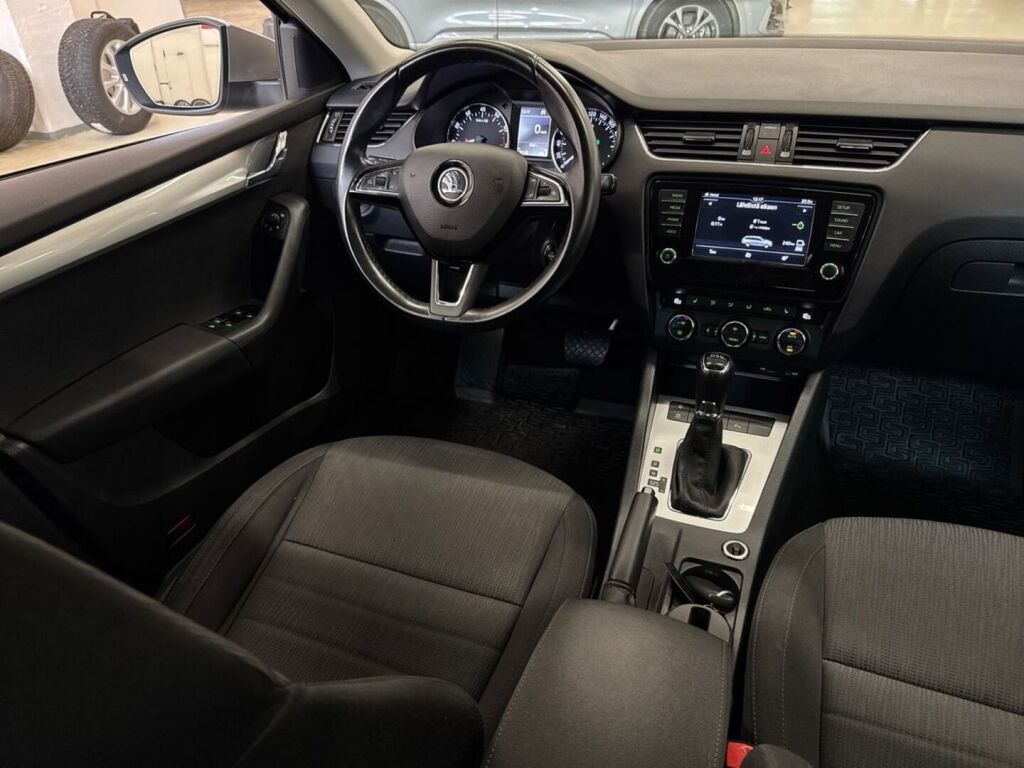 Skoda Octavia 2017 Ruskea (beige)