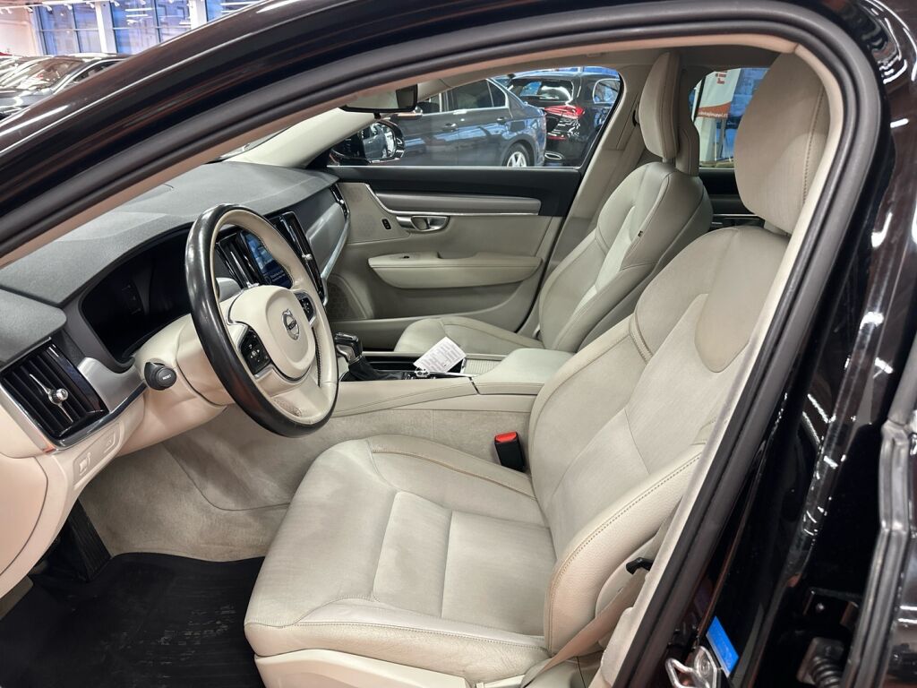 Volvo V90 2017 Musta
