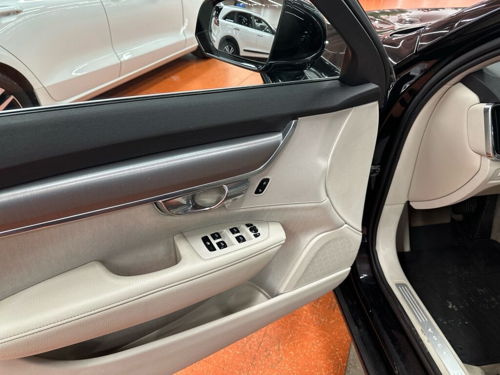 Volvo V90 2017 Musta