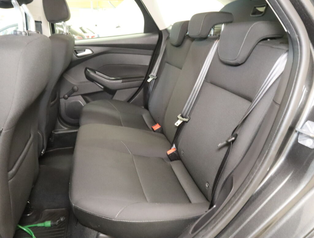 Ford Focus 2017 Harmaa