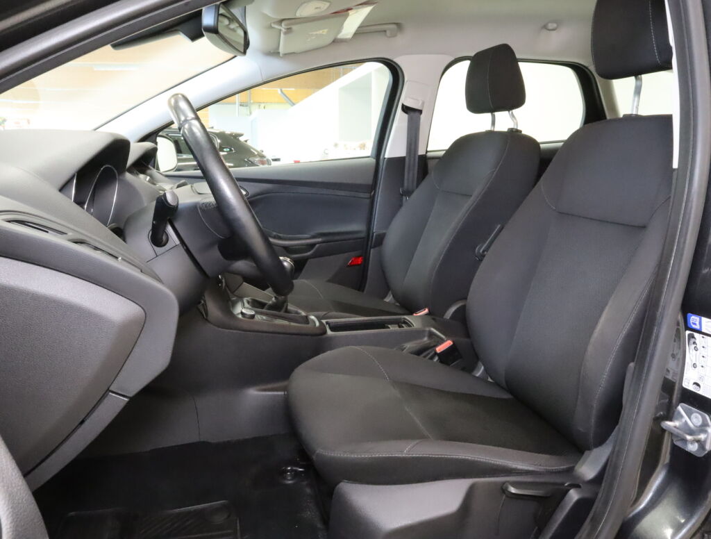 Ford Focus 2017 Harmaa