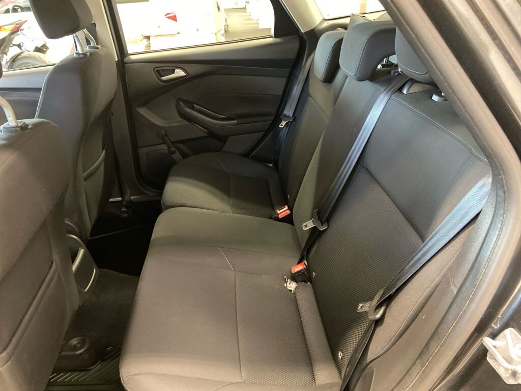 Ford Focus 2017 Harmaa