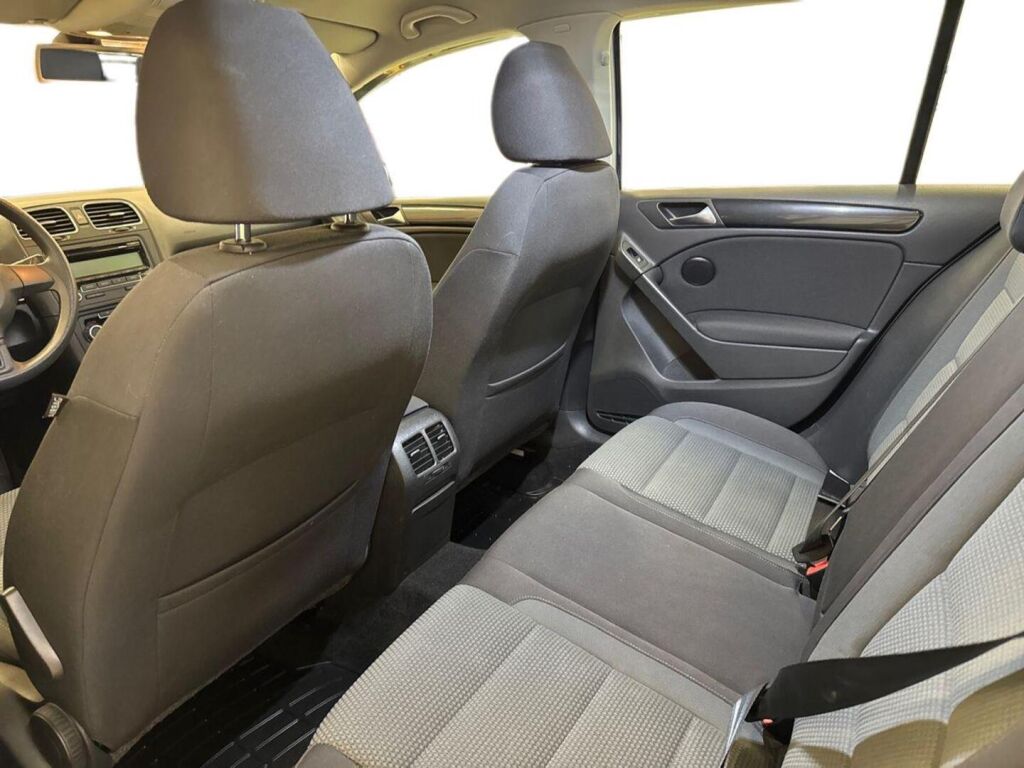 Volkswagen Golf 2011 Sininen