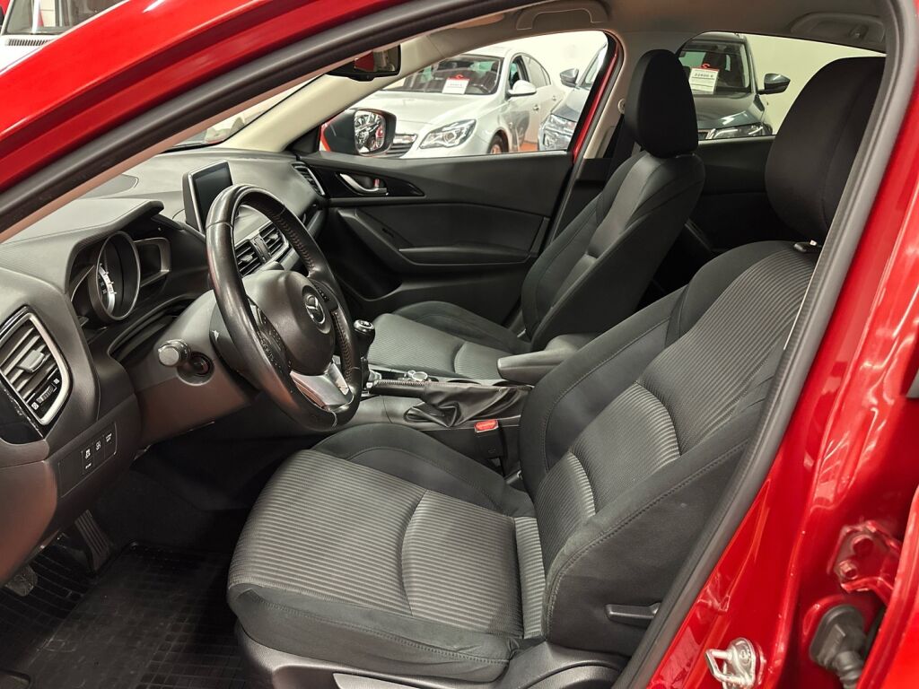 Mazda Mazda3 2014 Punainen