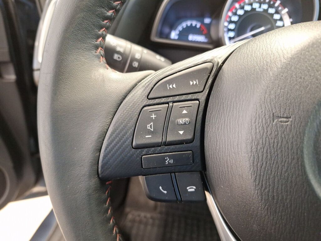 Mazda Mazda3 2015 Sininen