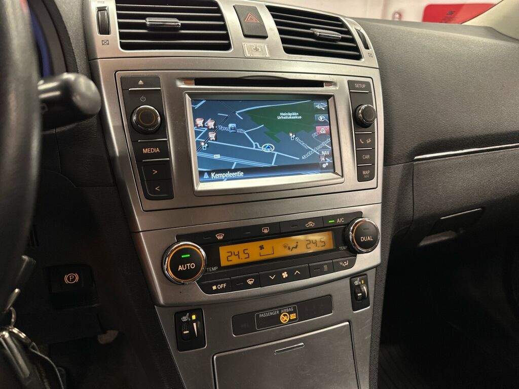 Toyota Avensis 2014 Valkoinen