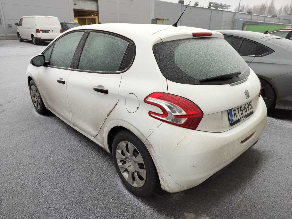 Peugeot 208 2014 Valkoinen