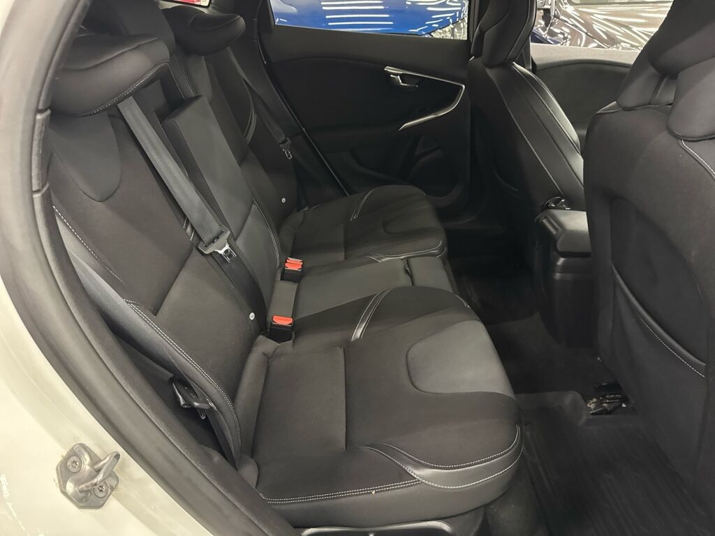 Volvo V40 2014 Valkoinen