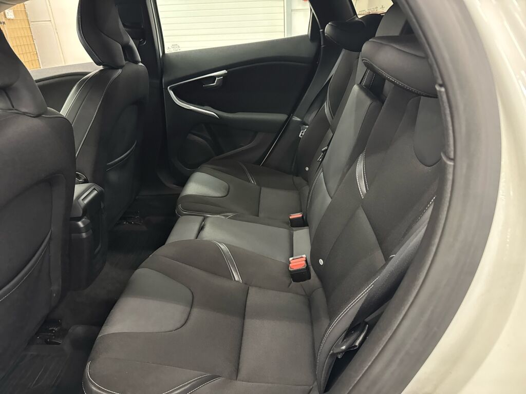 Volvo V40 2014 Valkoinen