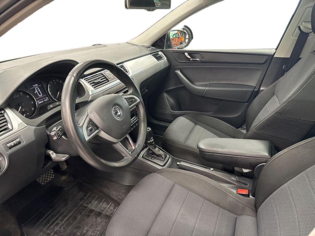 Skoda Rapid 2014 Ruskea (beige)