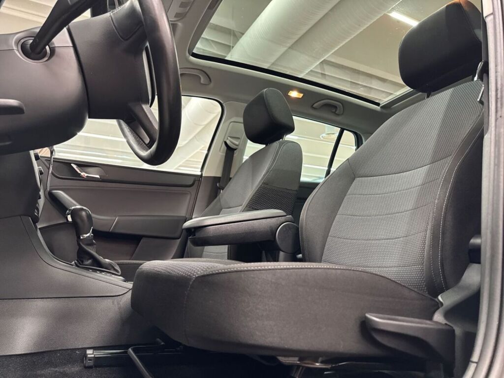 Skoda Rapid 2014 Ruskea (beige)