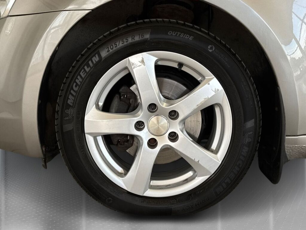 Skoda Octavia 2014 Ruskea (beige)