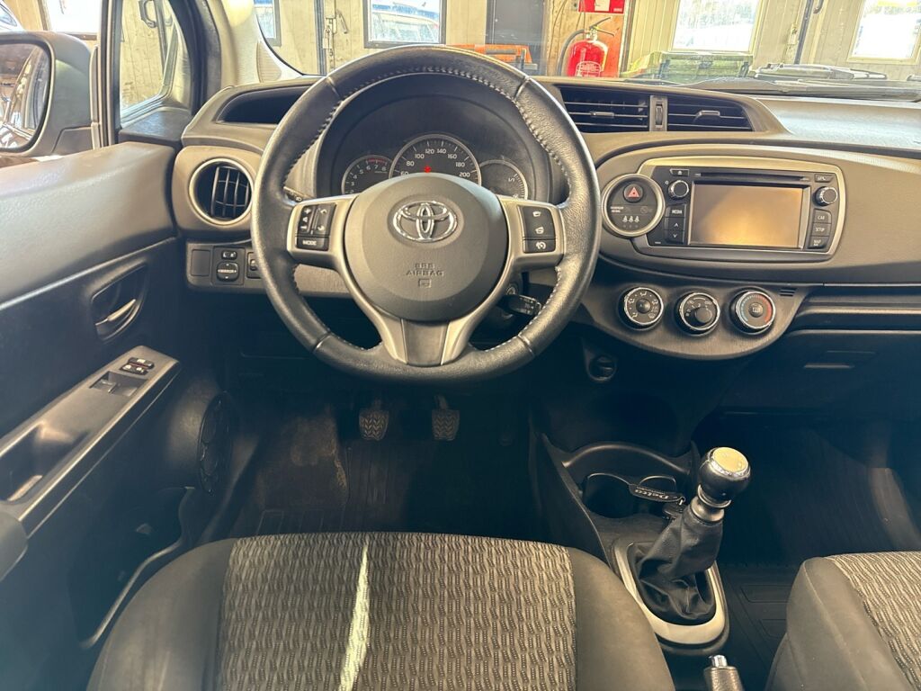 Toyota Yaris 2014 Harmaa