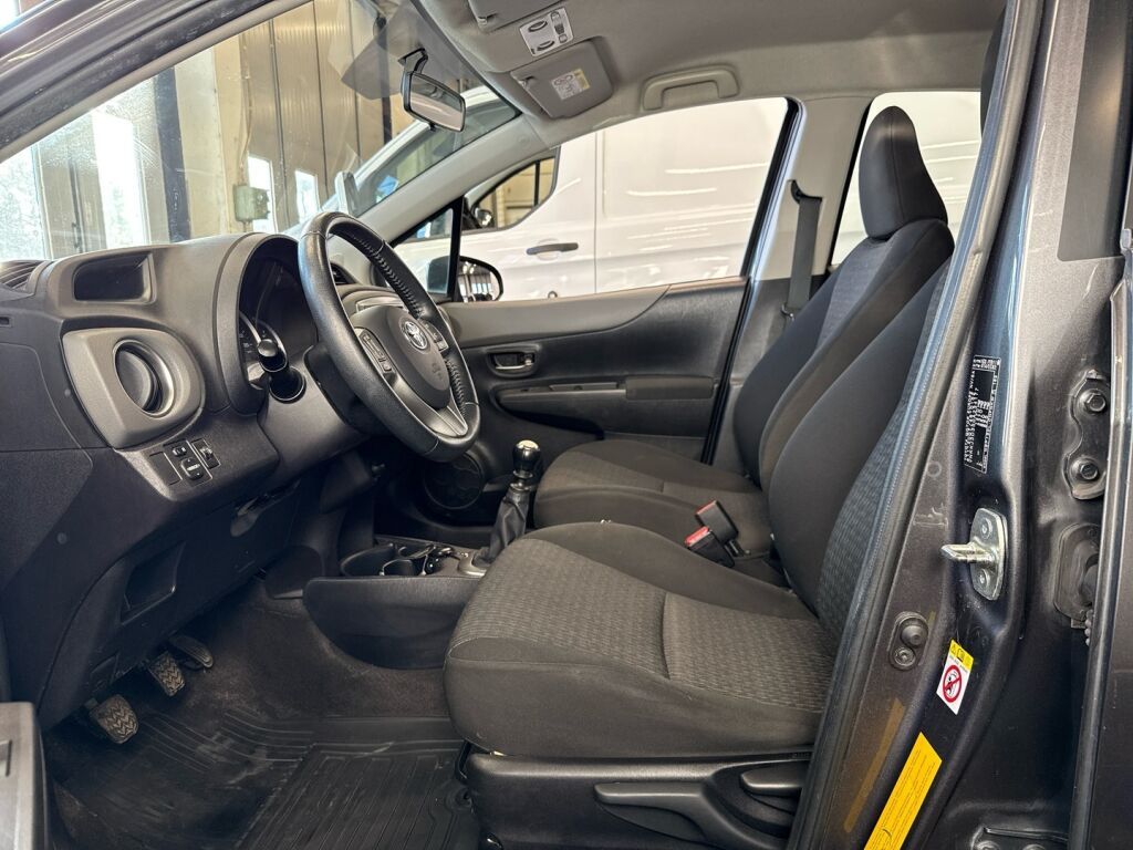 Toyota Yaris 2014 Harmaa