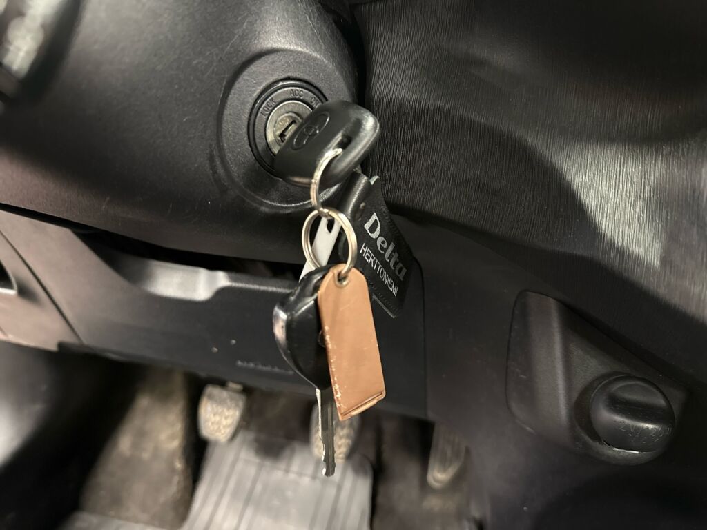 Toyota Yaris 2014 Harmaa