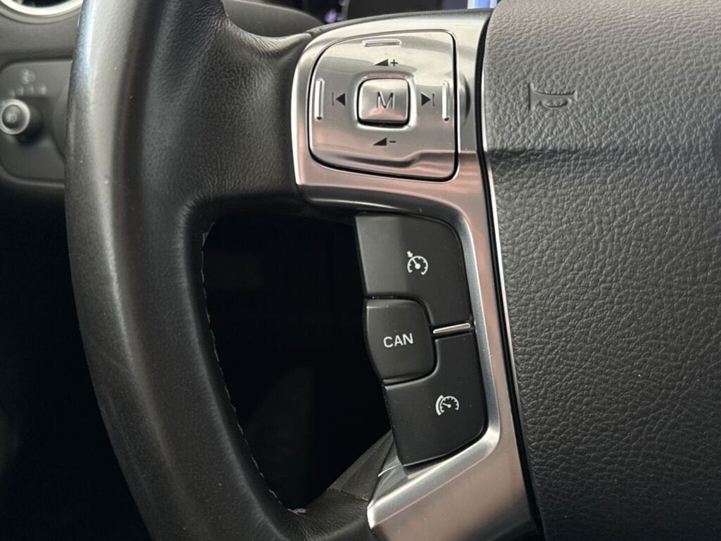 Ford Mondeo 2011 Ruskea (beige)