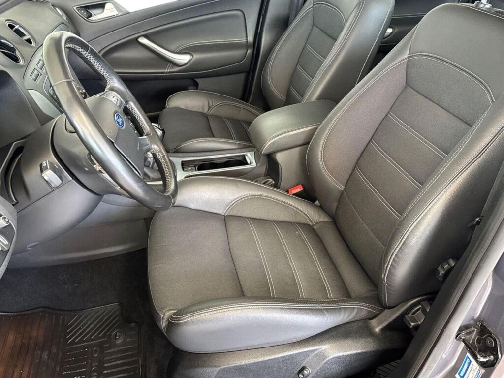 Ford Mondeo 2011 Ruskea (beige)