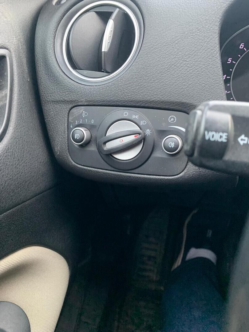 Ford Mondeo 2011 Ruskea (beige)