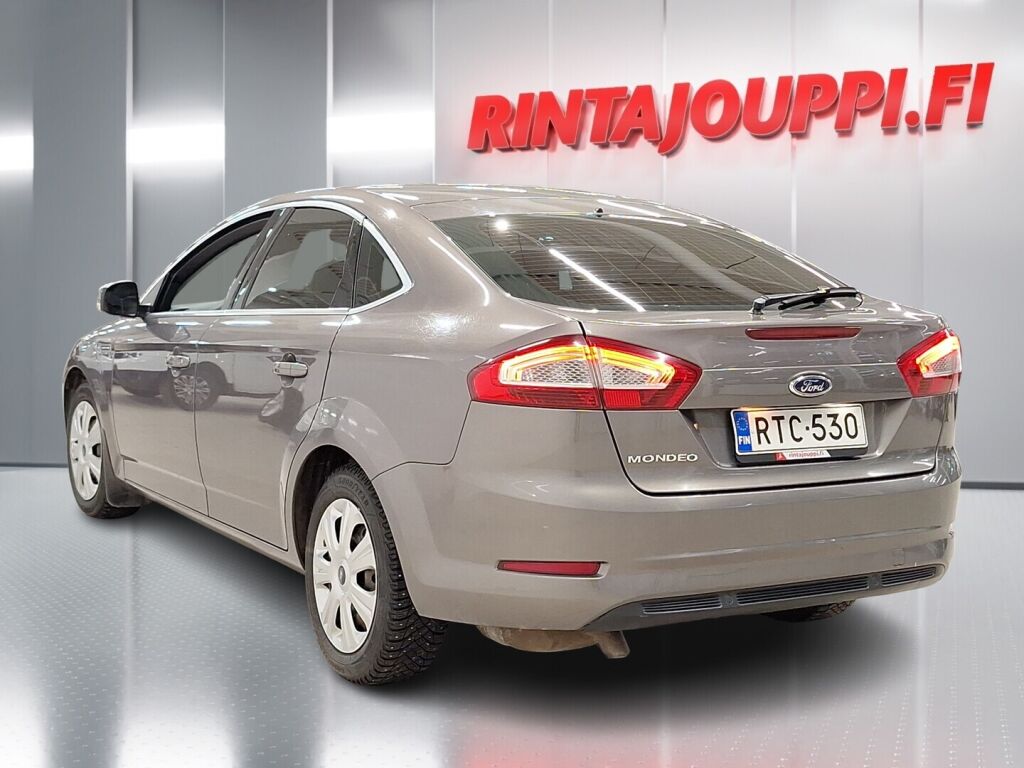 Ford Mondeo 2011 Ruskea (beige)