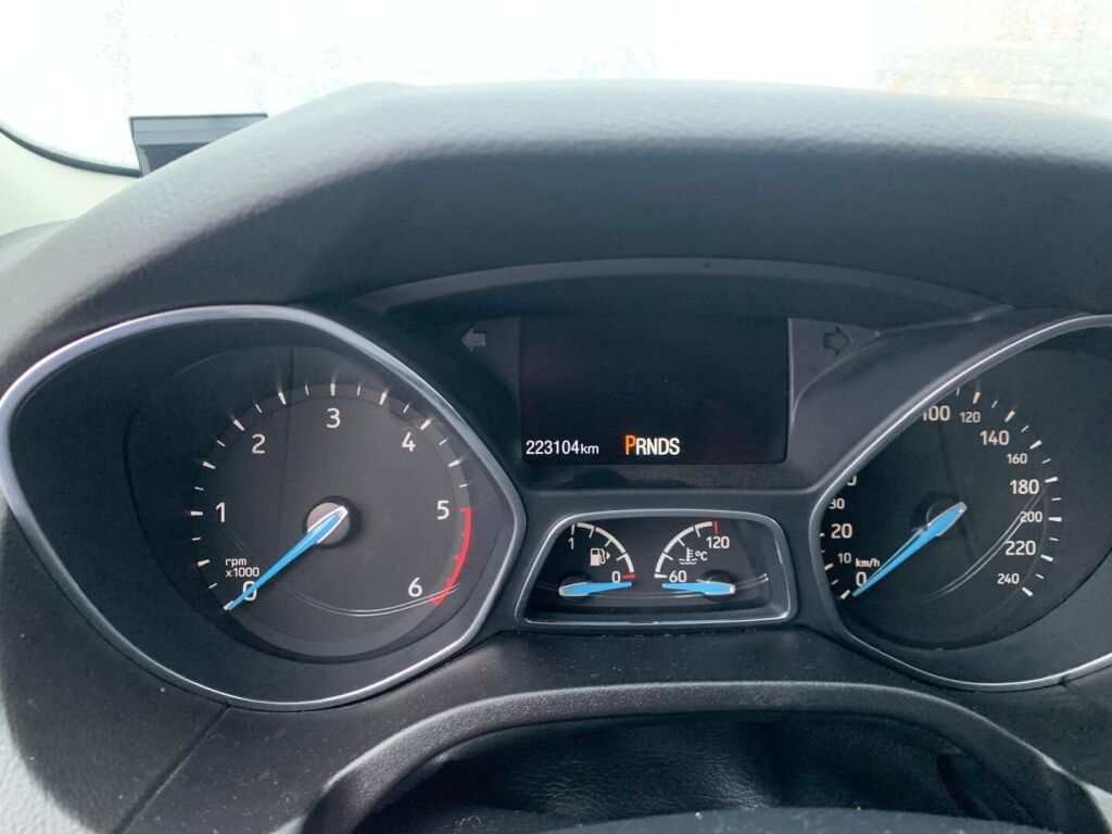 Ford Mondeo 2011 Ruskea (beige)