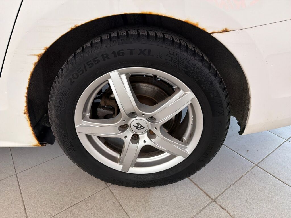 Volkswagen Jetta 2011 Valkoinen