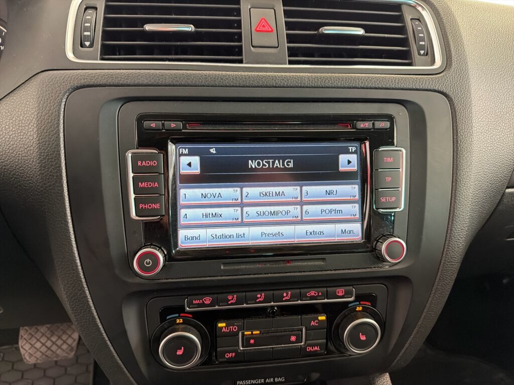 Volkswagen Jetta 2011 Valkoinen