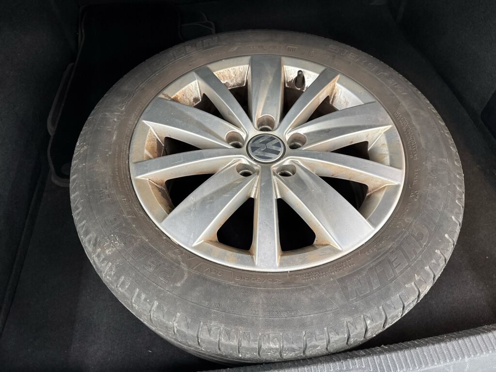 Volkswagen Passat 2011 Ruskea (beige)