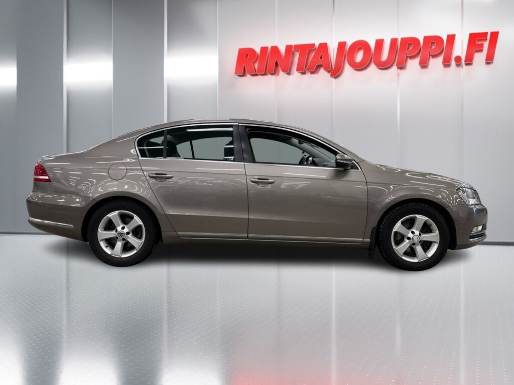 Volkswagen Passat 2011 Ruskea (beige)