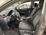 Volkswagen Passat 2011 Ruskea (beige)
