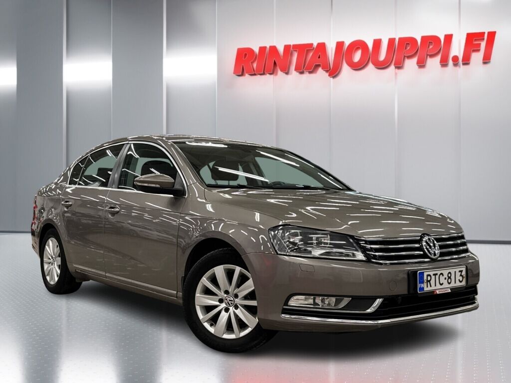 Volkswagen Passat 2011 Ruskea (beige)