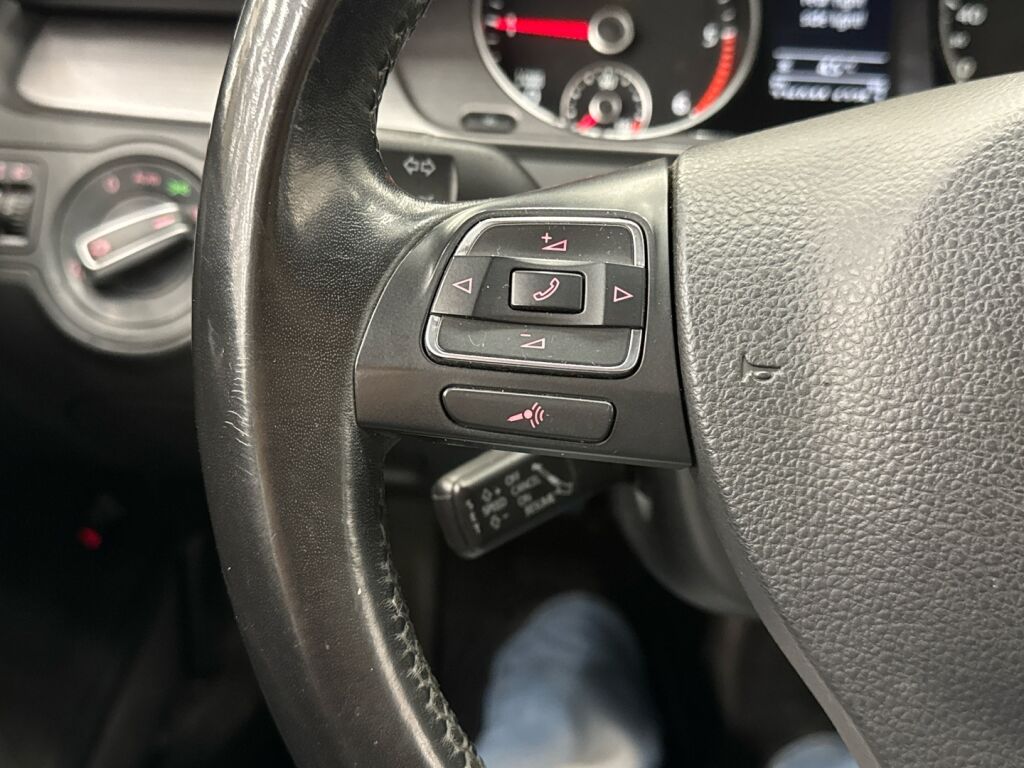 Volkswagen Passat 2011 Ruskea (beige)