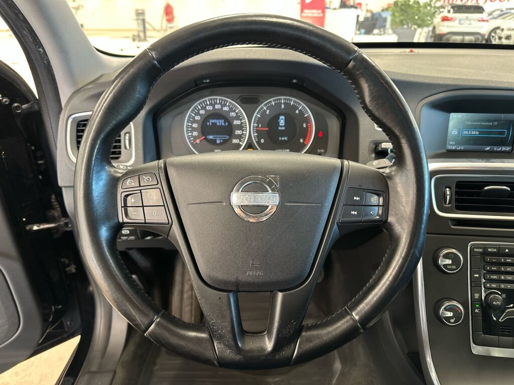 Volvo S60 2011 Musta