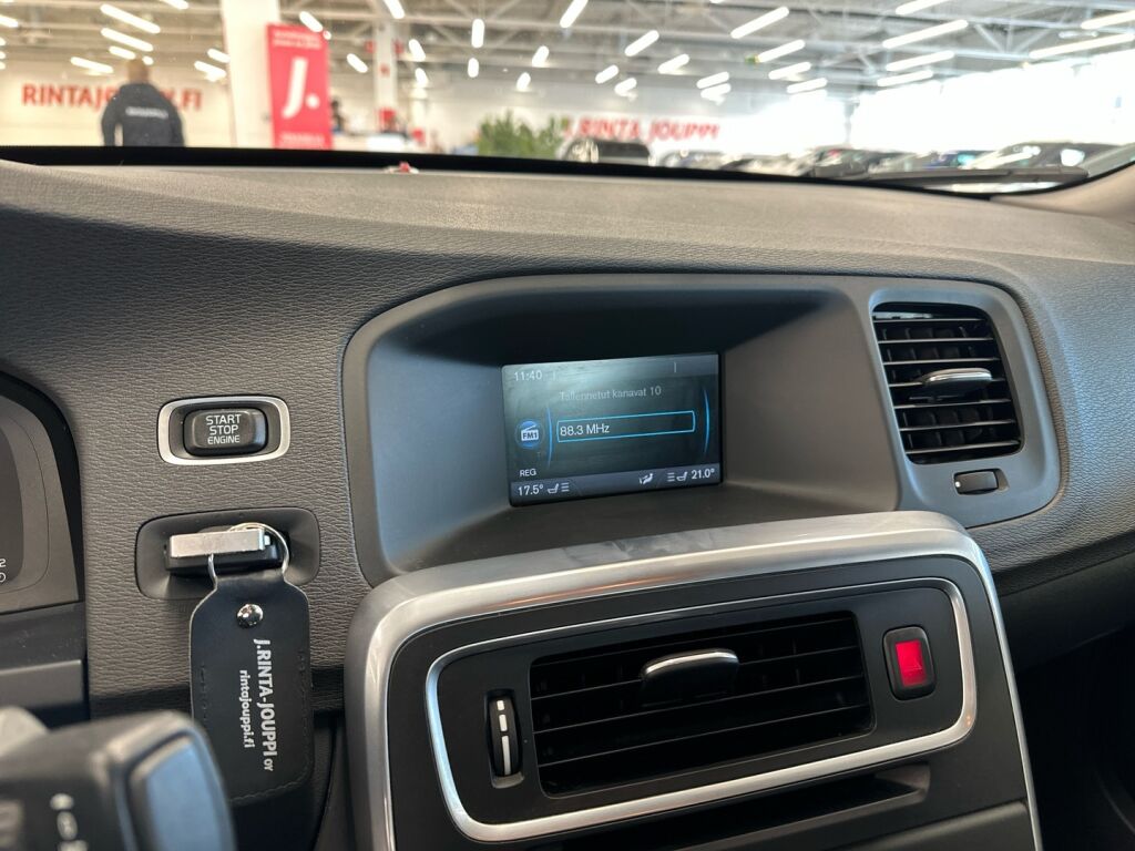 Volvo S60 2011 Musta