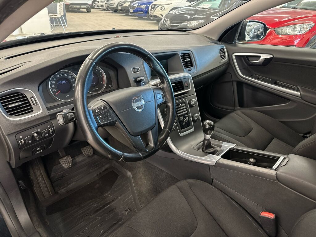 Volvo S60 2011 Musta