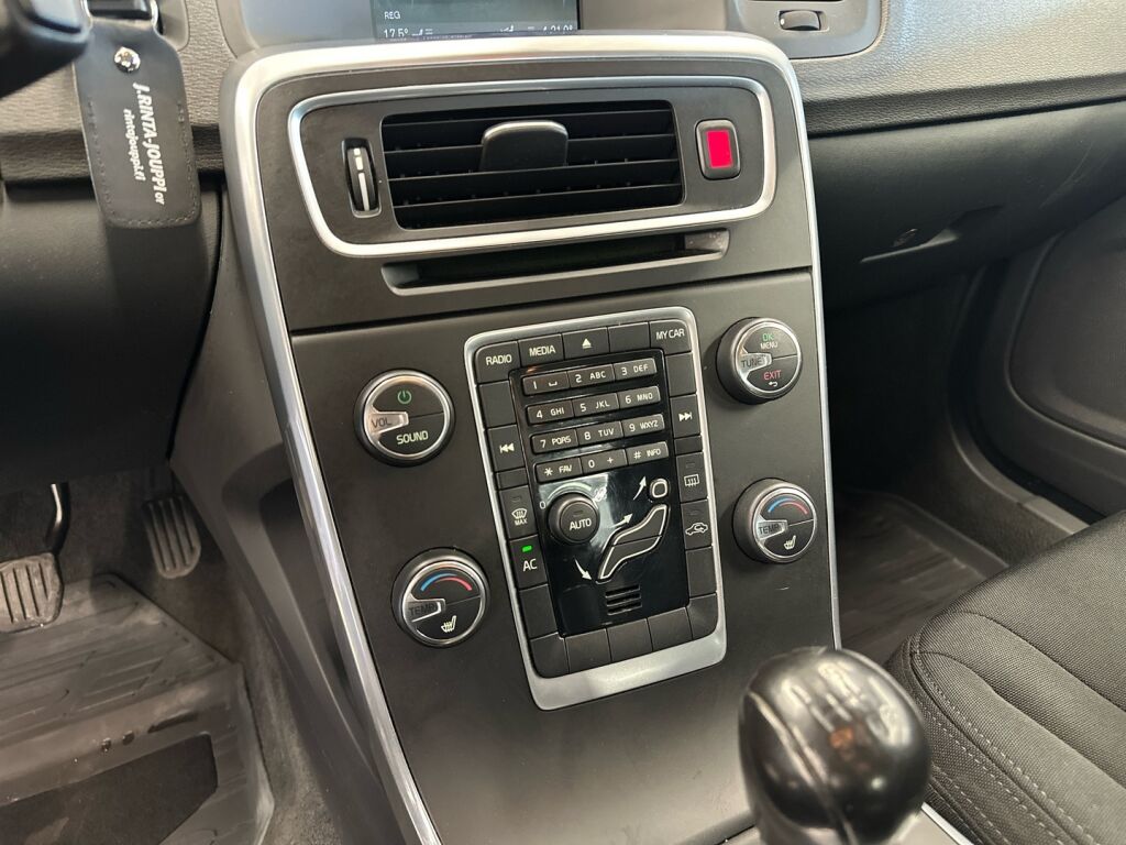 Volvo S60 2011 Musta