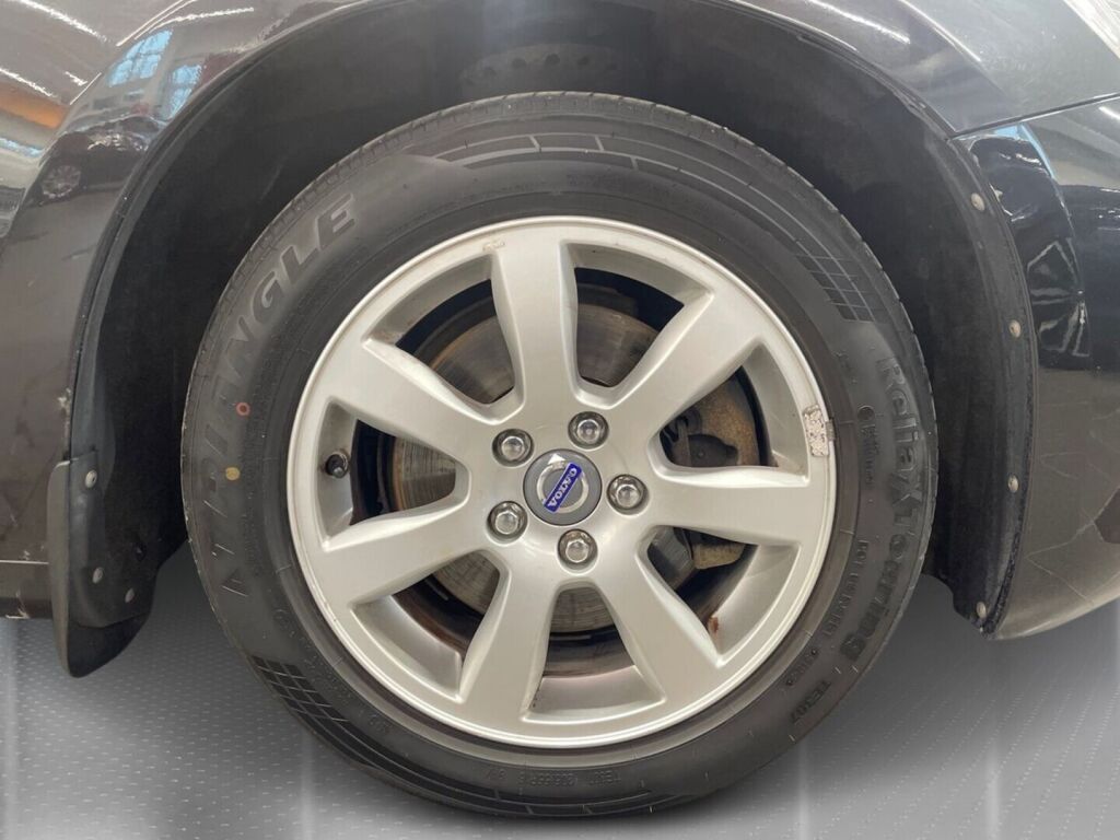 Volvo S60 2011 Musta