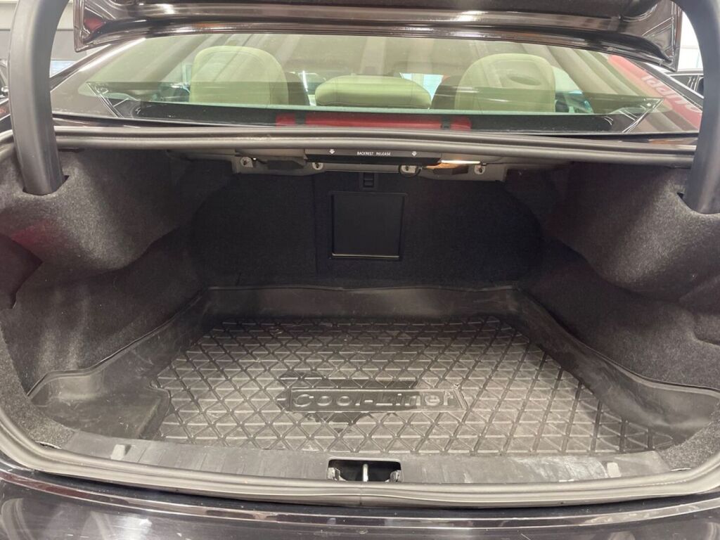 Volvo S60 2011 Musta