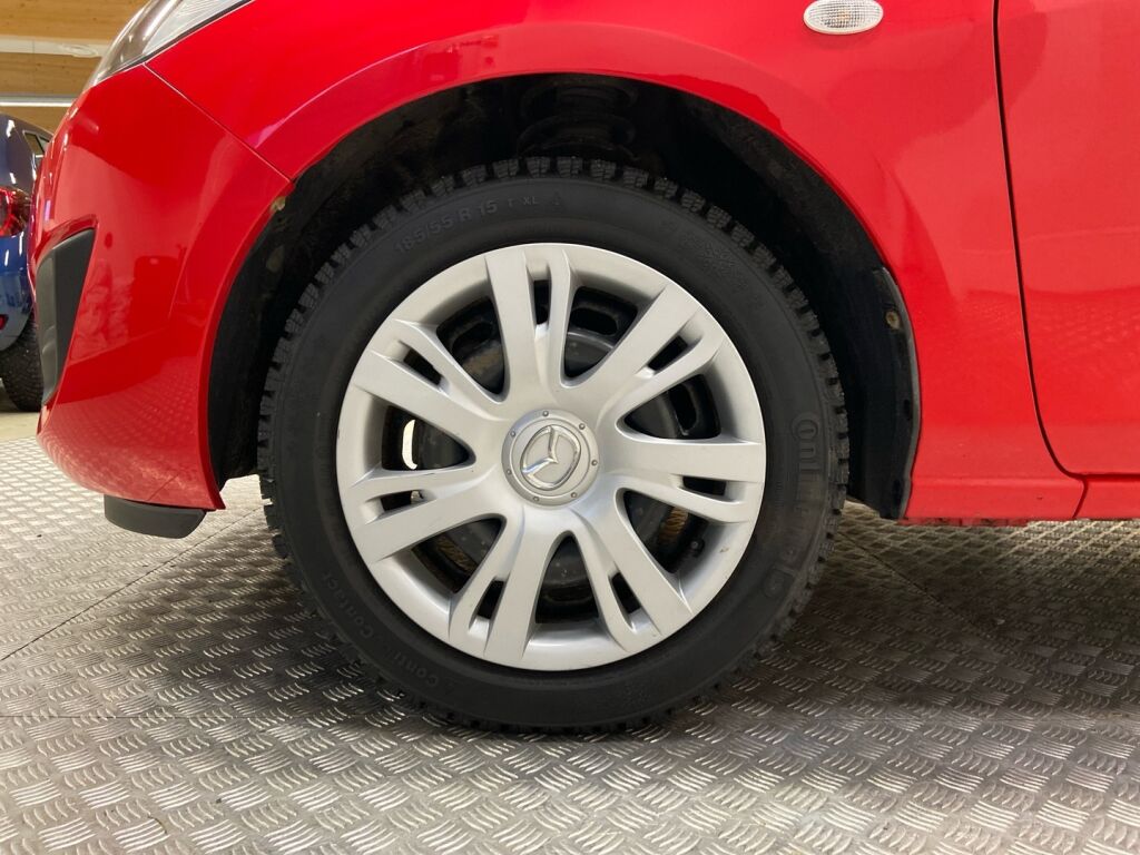 Mazda Mazda2 2011 Punainen