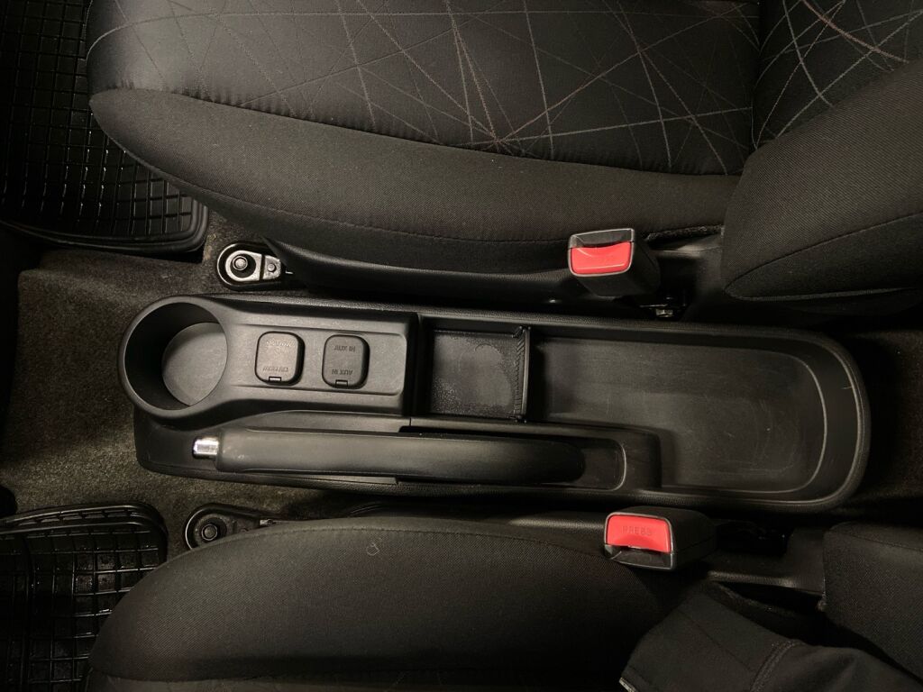 Mazda Mazda2 2011 Punainen