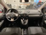 Mazda Mazda2 2011 Punainen