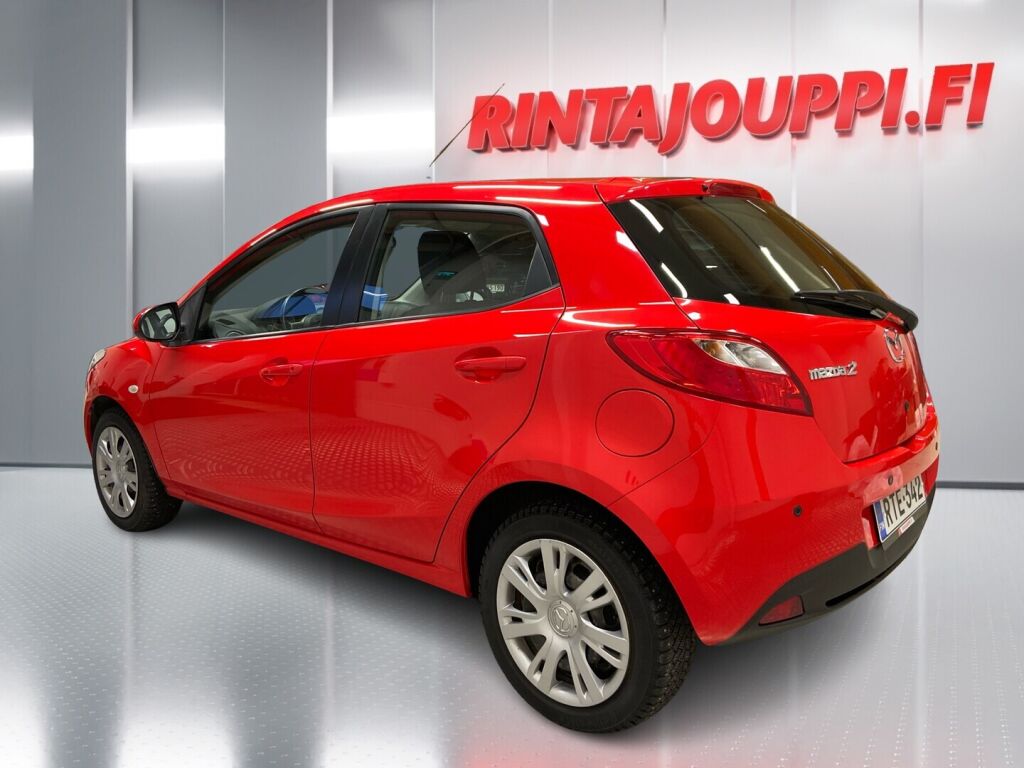Mazda Mazda2 2011 Punainen