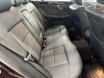 Mercedes-Benz E 2011 Ruskea (beige)